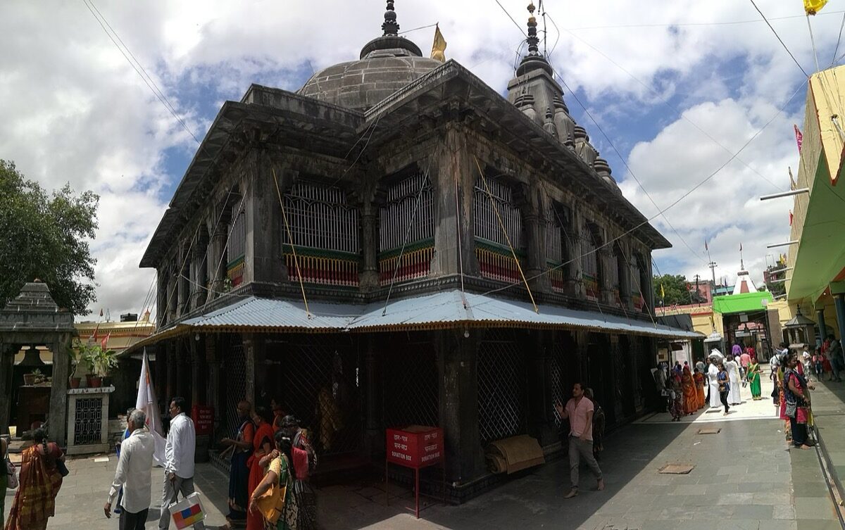 গয়া-বিষ্ণুপদ: পিতৃক্রিয়া ও বিষ্ণুর পবিত্র পদচিহ্নের পুণ্যভূমি