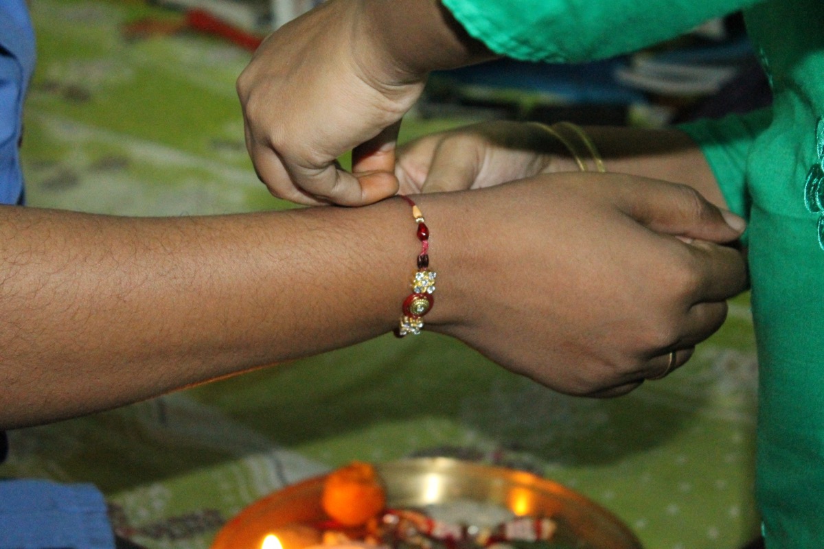 রক্ষাবন্ধন: পবিত্র বন্ধনের উৎসব
